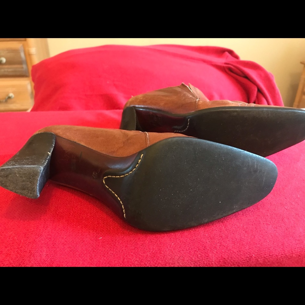 Privileged Leather Bootie - Picture 3 of 3